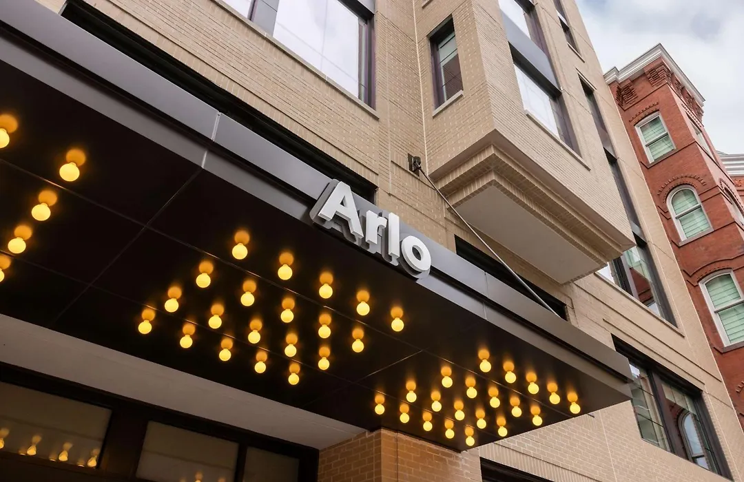 Arlo Washington Dc-1